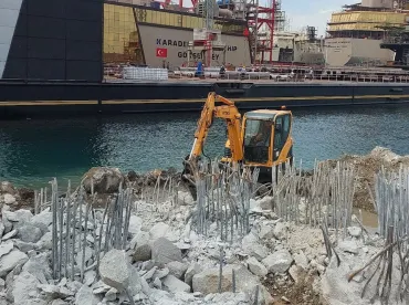 Ataşehir Kırıcı İşleri